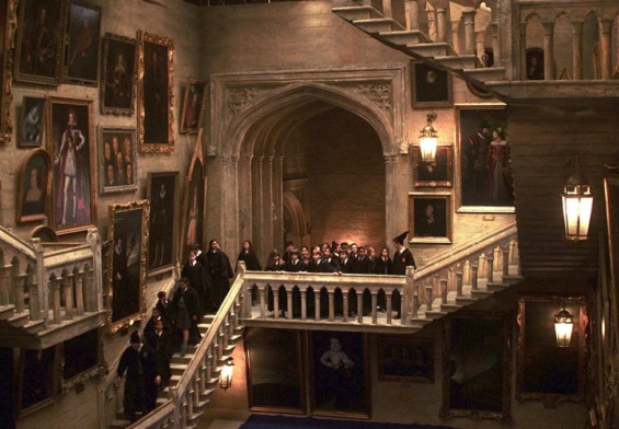 The Creepy Reason Why Hogwarts Staircases Move